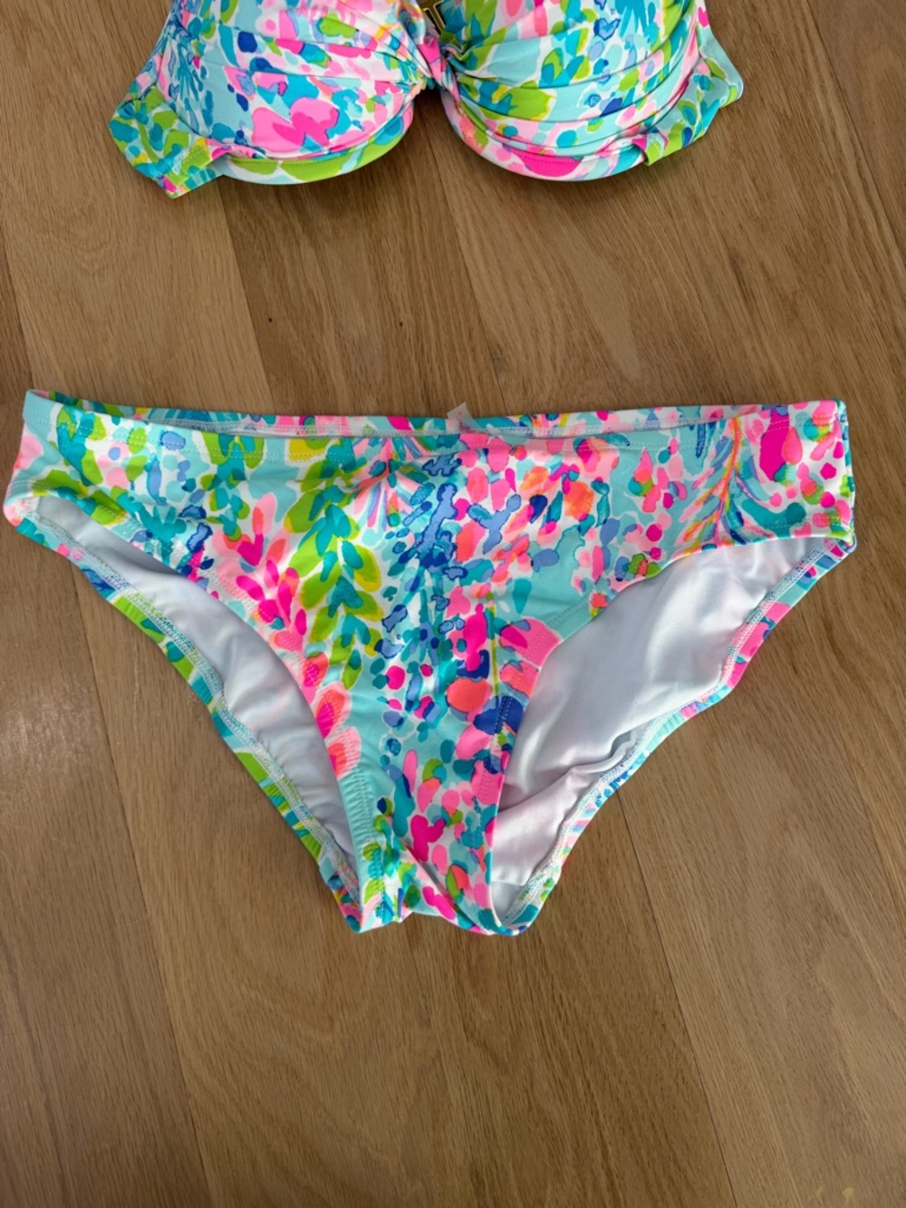 Lilly Pulitzer Women’s Swim - Picture 3 of 10